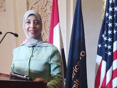  Dr. Amira
